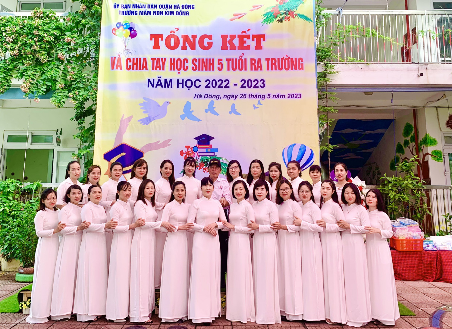 TRƯỜNG MN KIM ĐỒNG TỔ CHỨC TỔNG KẾT VÀ CHIA TAY HỌC SINH 5 TUỔI RA TRƯỜNG NĂM HỌC 2022-2023.